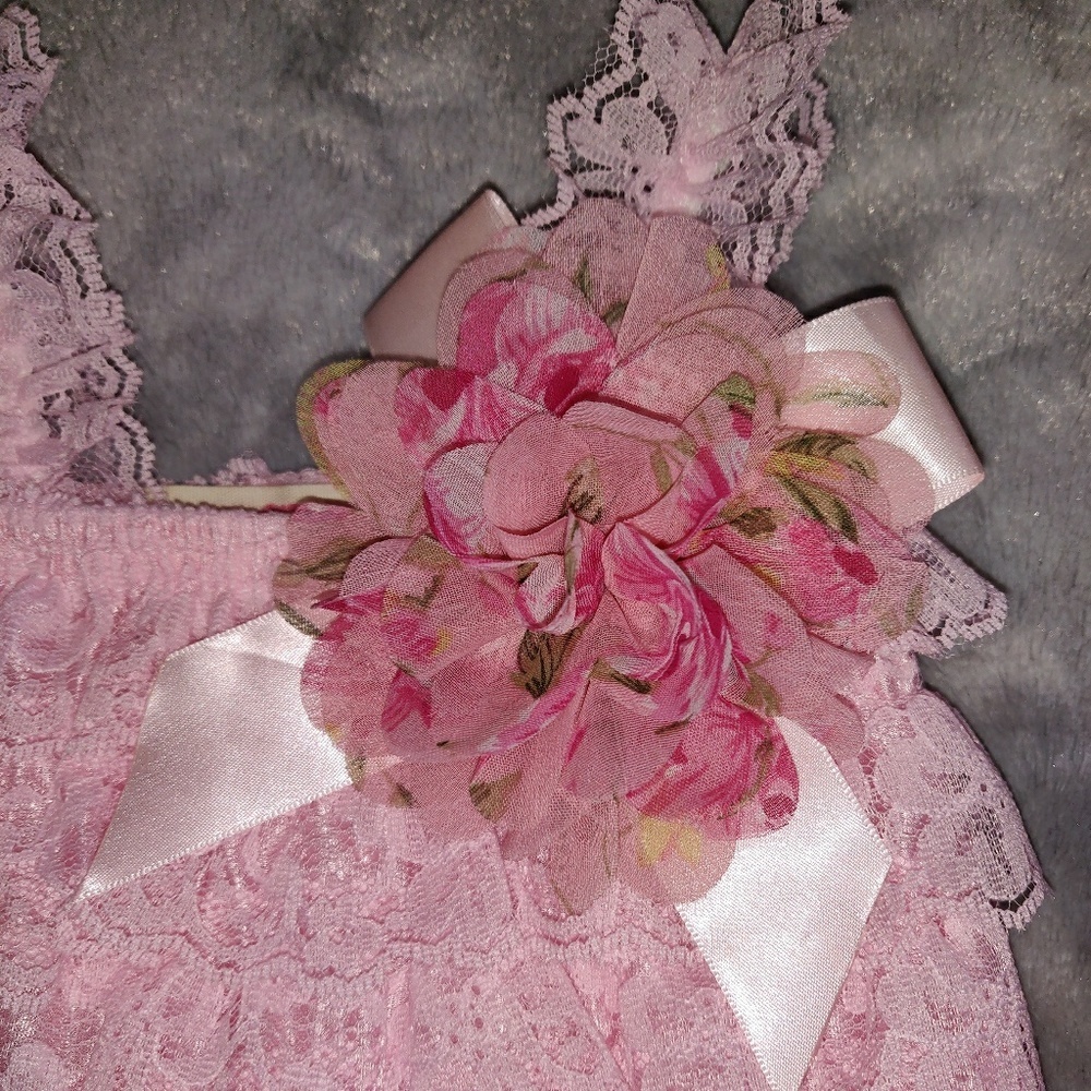 Lace Ruffle Romper - Picture 2 of 3
